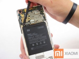 Замена аккумулятора (батареи) на Xiaomi Redmi 5 Plus